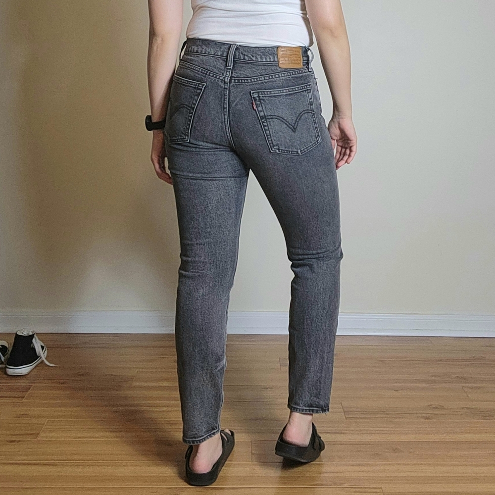 Levis wedgie jeans